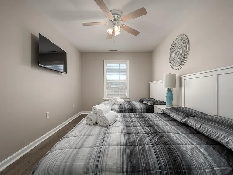 803 N Baltimore Ave #B — Photo 13
