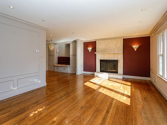 3rd image of 10306 Fleming Ave