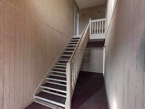 2nd image of 106 Ravenwood Dr #Rw106-b