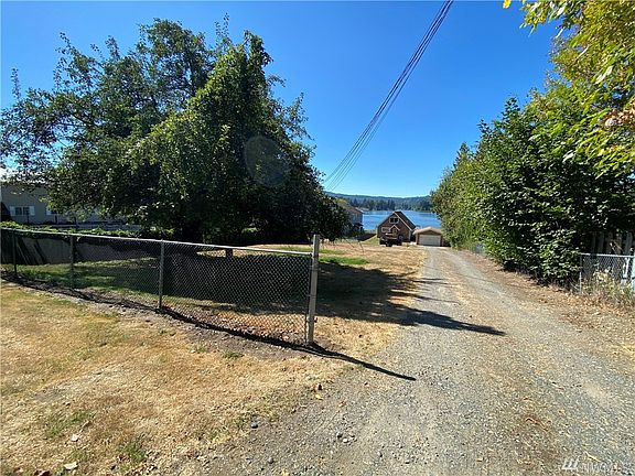 2nd image of 15741 Wildaire Dr SE