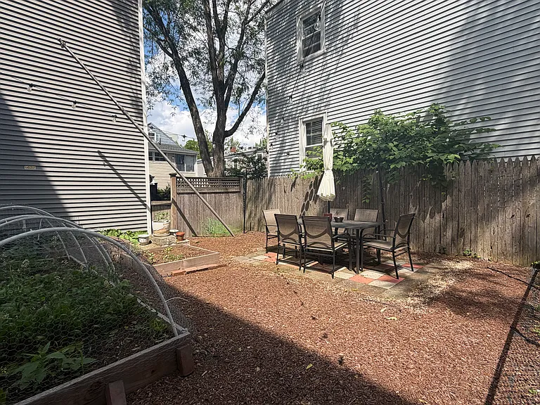 99 Gore St — Photo 20