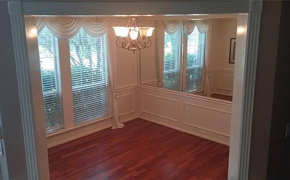 5th image of 3825 Peppertree Dr