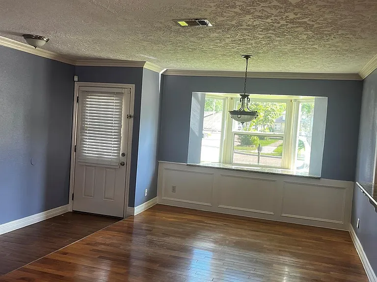 12418 Plumbrook Dr — Photo 2