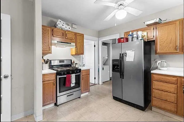 3 bed, $3,395 — Photo 2