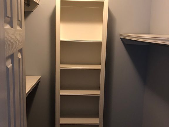 2nd Bedroom Walk-in closet