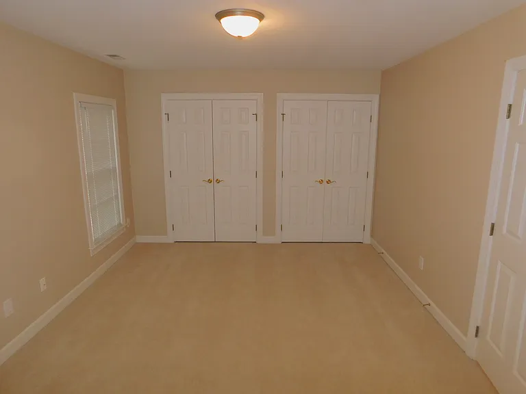 106 Southbank Dr — Photo 10