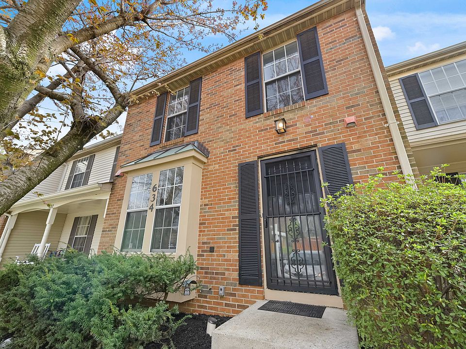 1st image of 634 Lakeworth Dr