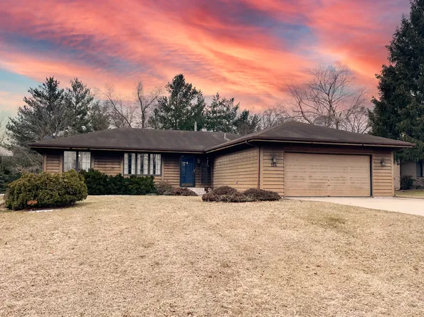 116 Countryside Dr, Rockton, IL 61072