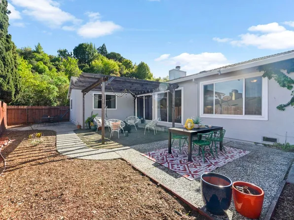 2080 Sarah Dr, Pinole, CA 94564