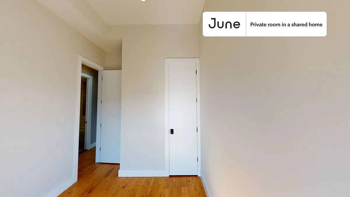 Full bedroom in 5 bed/2 bath home in Bedford-Stuyvesant #1290 D — Photo 3
