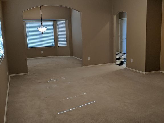 3rd image of 4121 E Silverwood Dr