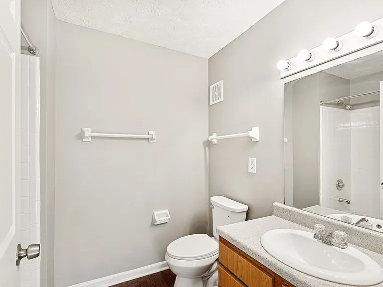 Waterfront Pointe — Photo 48