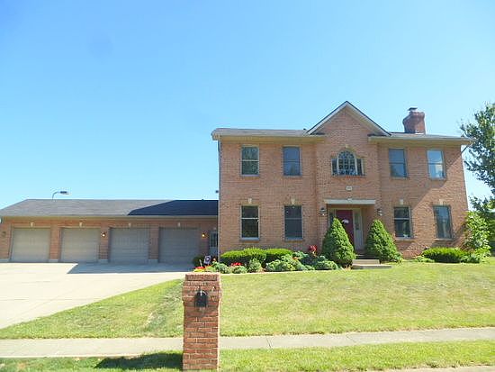 1st image of 900 Kerns Dr