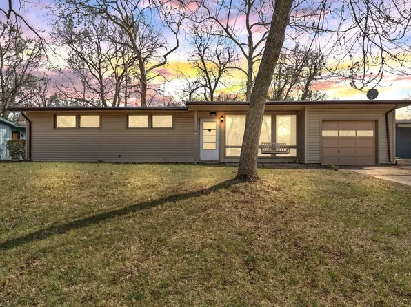 1401 SW Cornwall St, Topeka, KS 66611