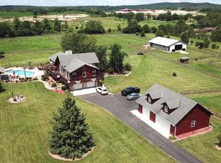 W340S2401 County Road C, Oconomowoc, WI 53066