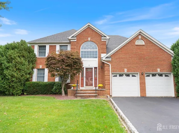 9 Woodruff Dr, Matawan, NJ 07747