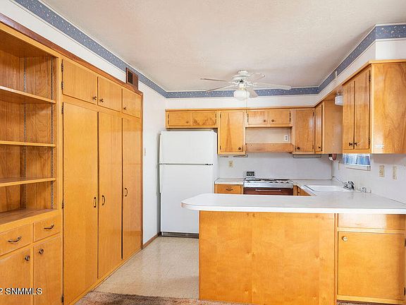 5th image of 2706 Crestview Dr