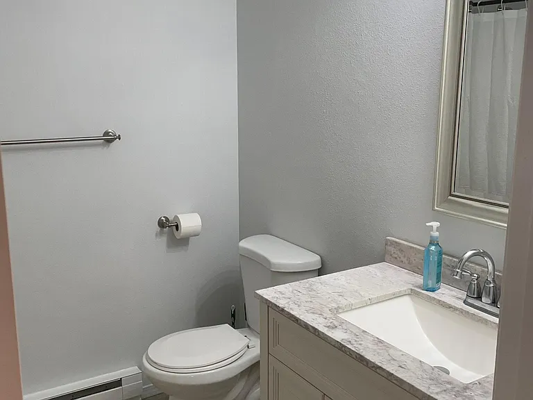 2433 N Pittsburg St — Photo 4