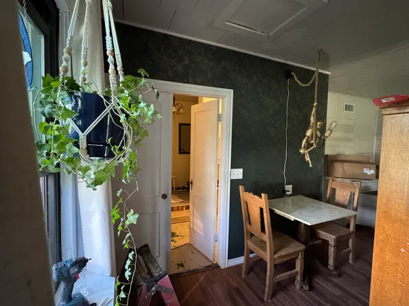 406 E Pine Hill Dr #2, Livingston, TX 77351