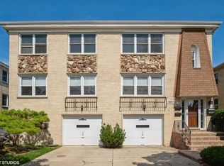 2031 Parkside Dr APT 1, Park Ridge, IL 60068