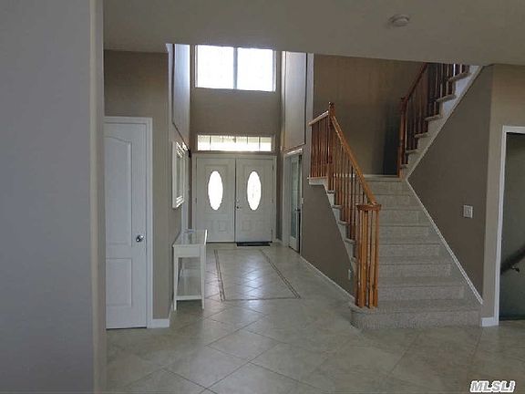 2nd image of 63 Hamlet Dr #30