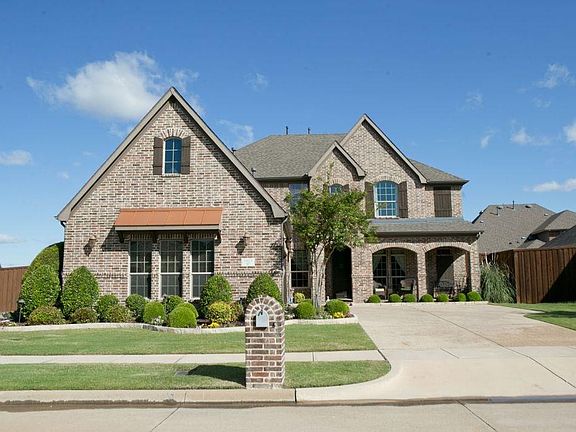 2nd image of 1811 Las Luna Ln