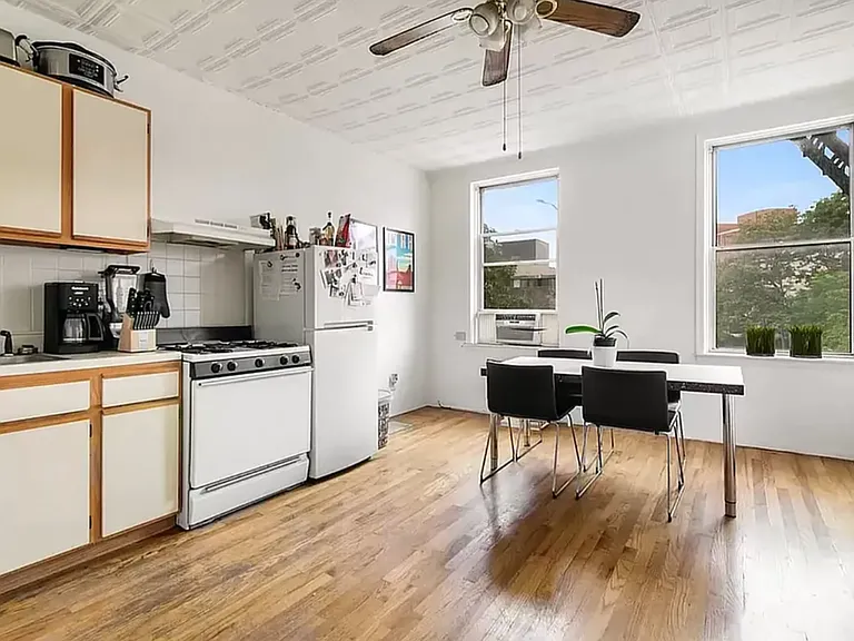 19 Carroll St #2F — Photo 1