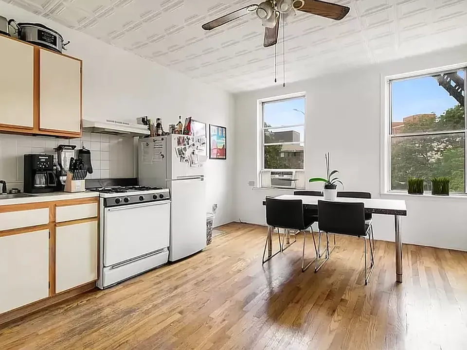 19 Carroll St #2F