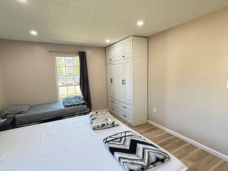 481 Witney Ct — Photo 12