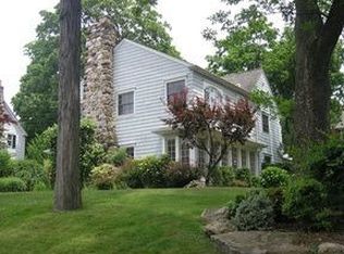 414 Pelham Manor Rd, Pelham, NY 10803