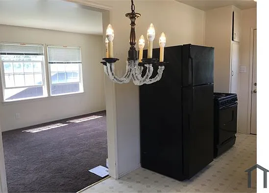 2 bed, 850 sqft, $2,600 — Photo 3
