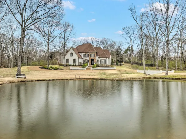 224 S Monterey Farms Cv, Collierville, TN 38017
