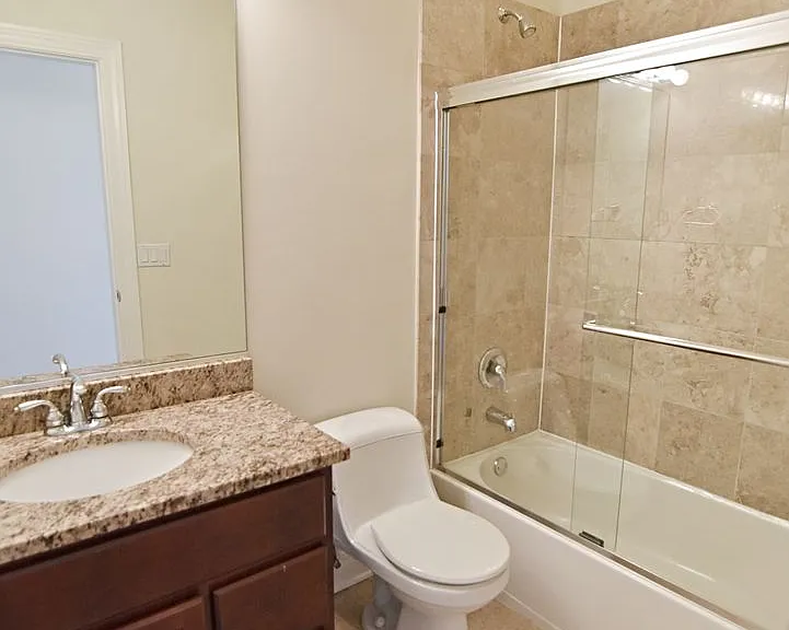 5140 N Clark St — Photo 18