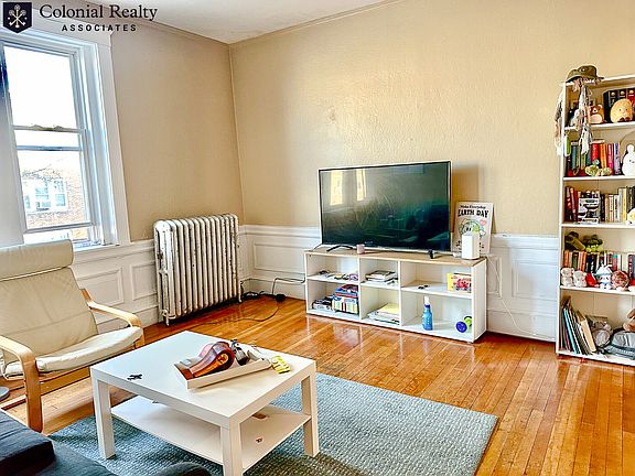 2nd image of 312 Saint Paul St #3B