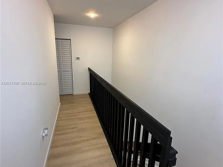 958 NW 10th St #4 — Photo 9