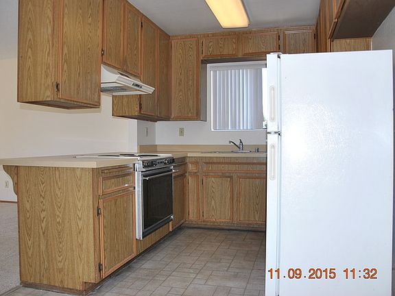 3rd image of 616 Oaklawn Ave APT 5