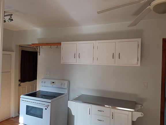 5th image of 2607 Dorchester Dr NW
