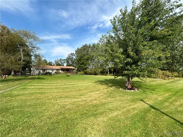 1996 French Rd, Varysburg, NY 14167