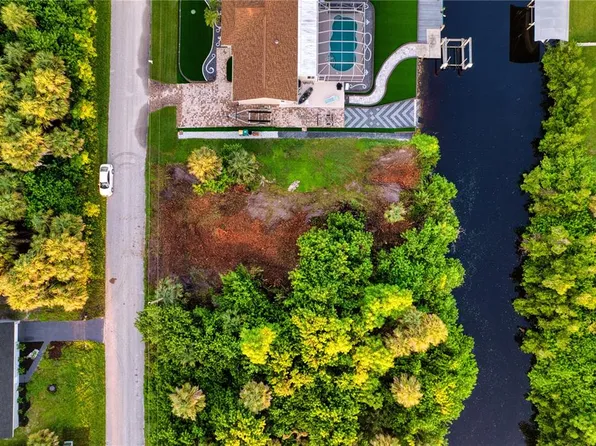 18522 Ayrshire Cir #62, Pt Charlotte, FL 33948