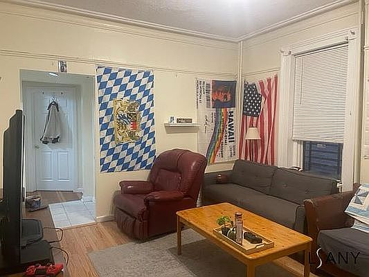 2nd image of 2421 Lorillard Pl APT 1