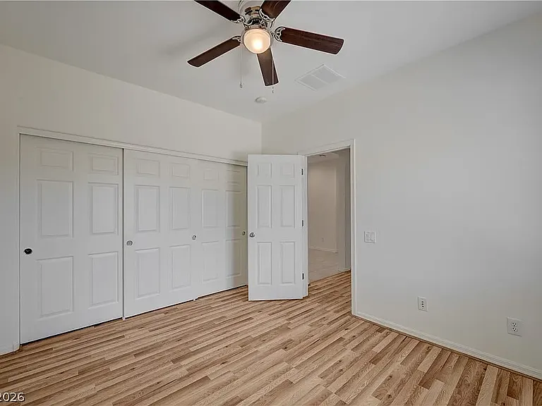 2444 Urrard St — Photo 10