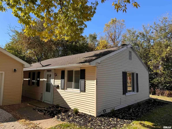300 Joliet Rd, Marquette Heights, IL 61554