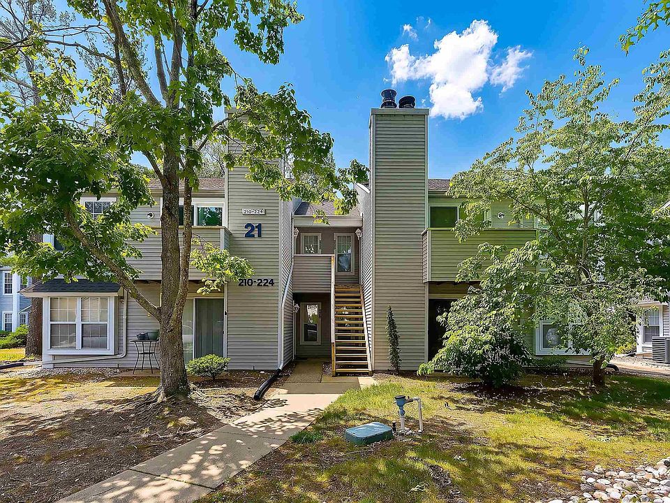 1st image of 224 Meadow Ridge Rd #224