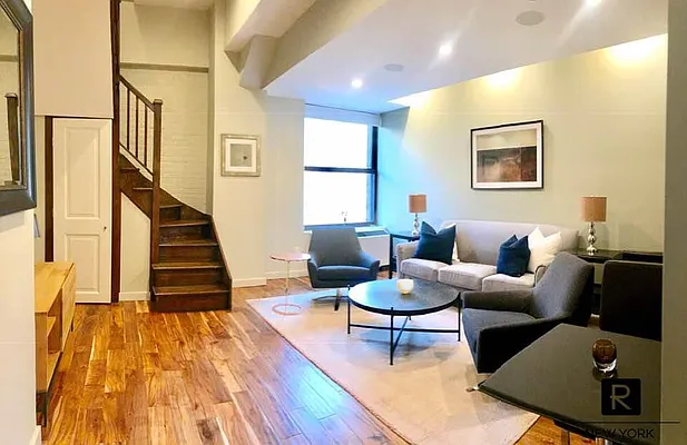 Rented by R New York | media 11