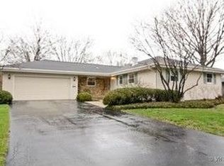 1028 Kehoe Dr, St Charles, IL
