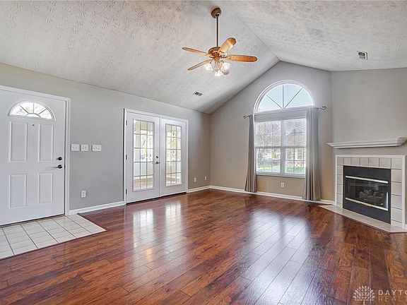 2nd image of 132 Edinburgh Village Dr