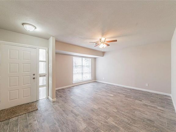 5th image of 1528 Engblad Dr