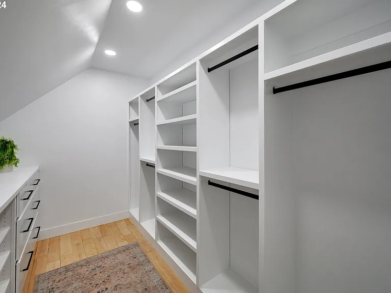 1403 SW Broadway Dr — Photo 9