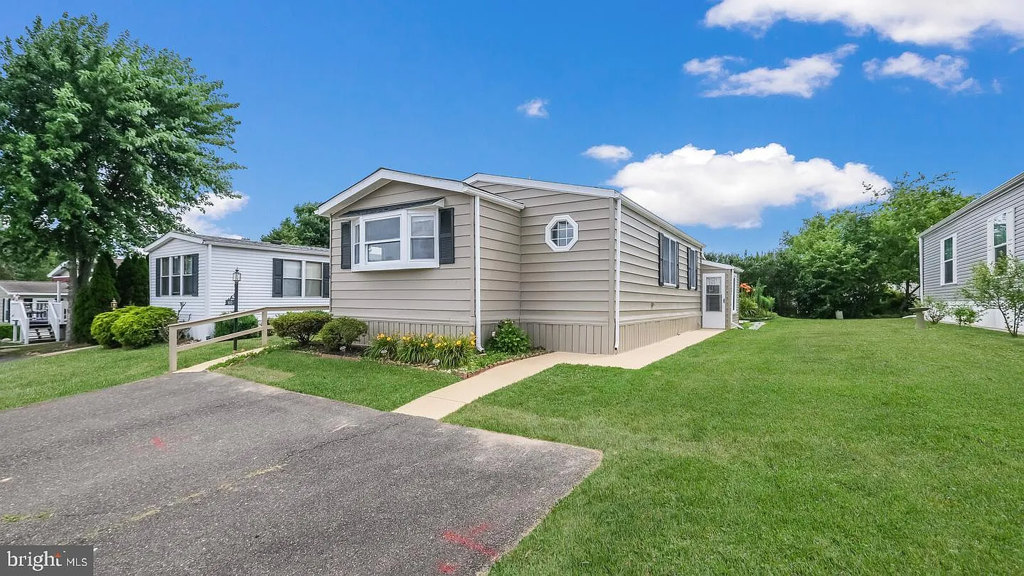 115 Parkside Ct photo 1