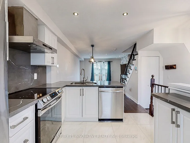 1635 Pickering Pkwy #18 — Photo 13